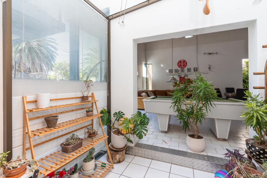 6 Bedroom Property for Sale in Welgelegen Western Cape